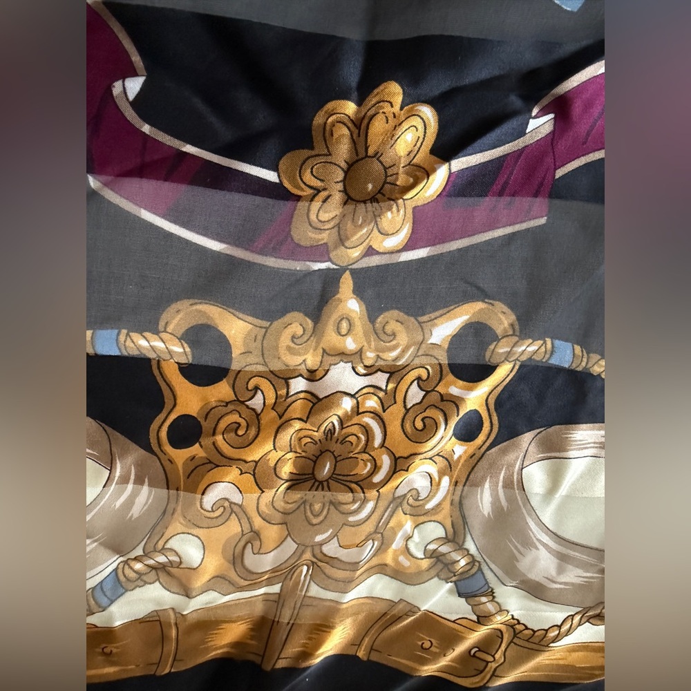 🖤💛👑BILL BLASS Pure Silk Large Square Scarf NEW - Picture 3 of 7